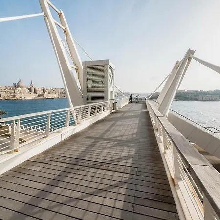 Tigne * Sliema