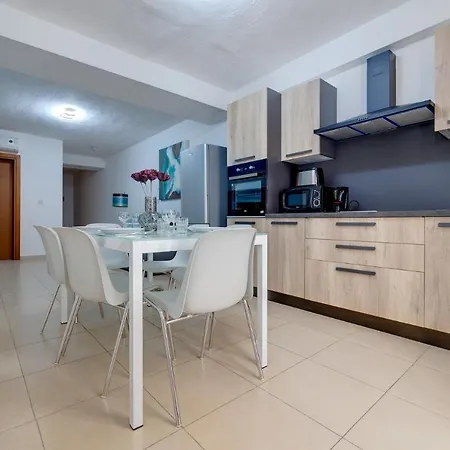 Tigne Hotel apartamentowy Sliema